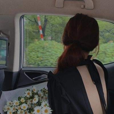 明天、我会成为谁的女友